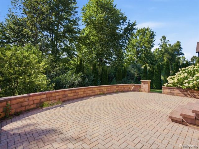 53283 Jaclyn Drive, Shelby Twp, MI 48315
