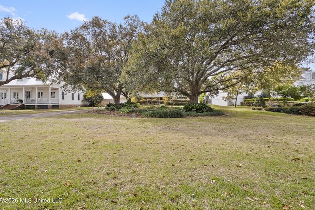 103 Bayou Circle, Gulfport, MS 39507