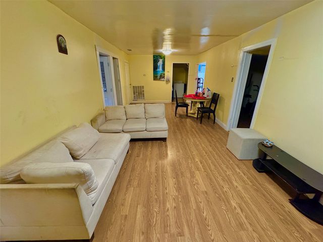 3232 Springview Avenue, Dallas, TX 75216