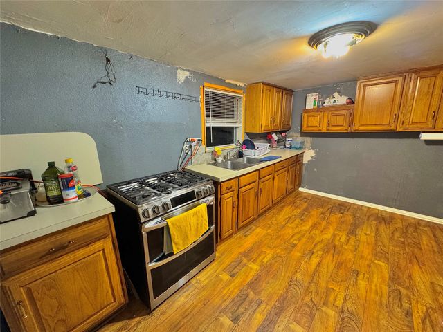 3232 Springview Avenue, Dallas, TX 75216