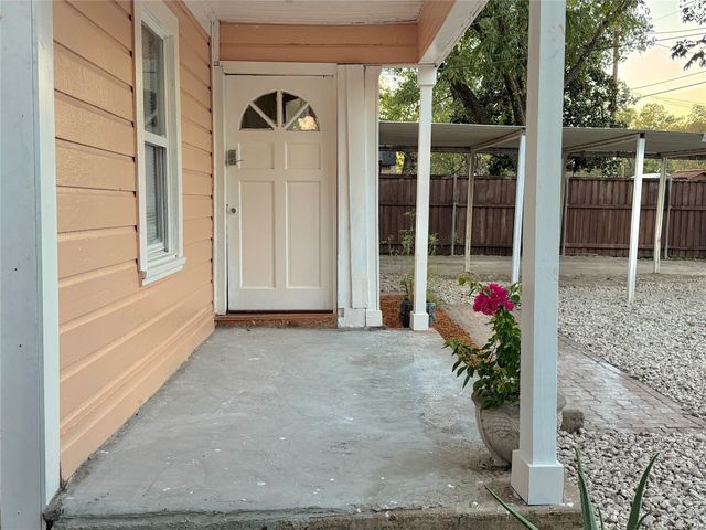 3232 Springview Avenue, Dallas, TX 75216