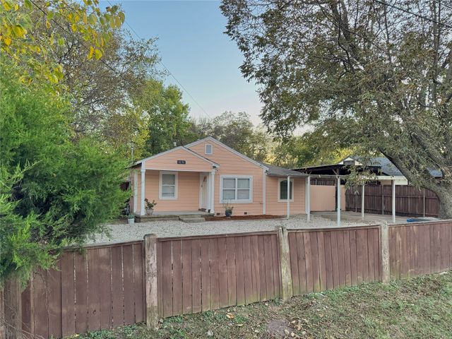 3232 Springview Avenue, Dallas, TX 75216