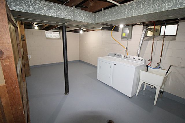 926 Mill Street, Lincoln Park, MI 48146