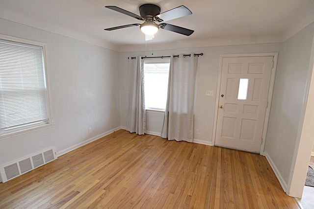 926 Mill Street, Lincoln Park, MI 48146