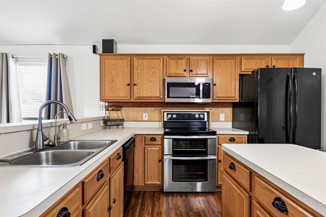 825 Rowdy Drive, Royse City, TX 75189