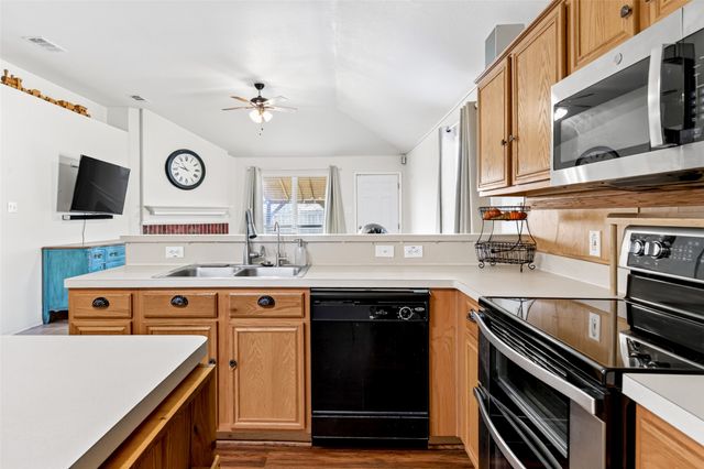 825 Rowdy Drive, Royse City, TX 75189