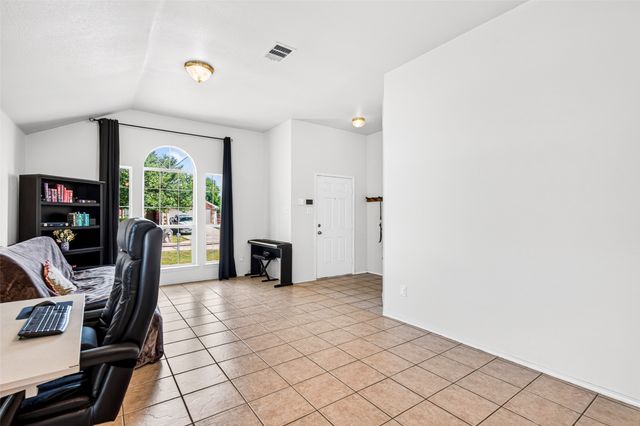 825 Rowdy Drive, Royse City, TX 75189