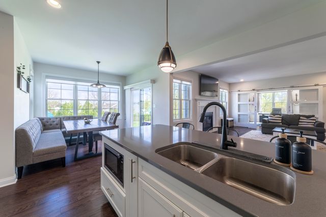 10479 Talus Drive, Dyer, IN 46311