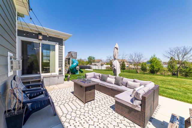 10479 Talus Drive, Dyer, IN 46311