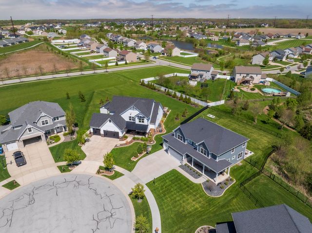 10479 Talus Drive, Dyer, IN 46311