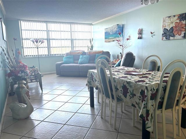 900 Saint Charles Pl 606, Pembroke Pines, FL 33026