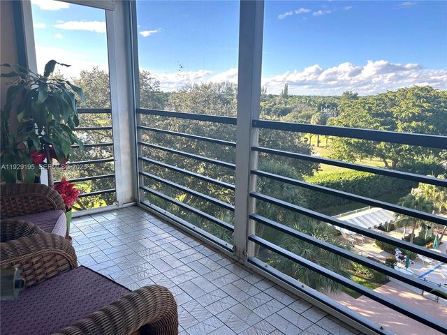 900 Saint Charles Pl 606, Pembroke Pines, FL 33026