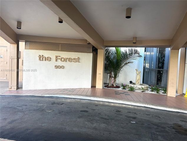 900 Saint Charles Pl 606, Pembroke Pines, FL 33026