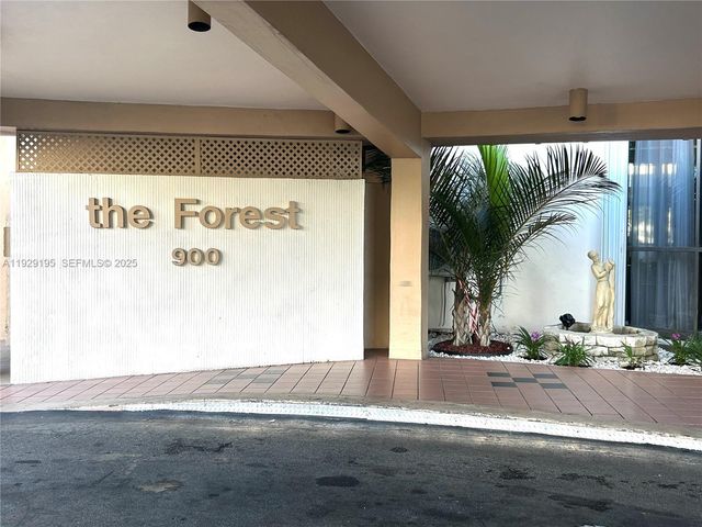 900 Saint Charles Pl 606, Pembroke Pines, FL 33026