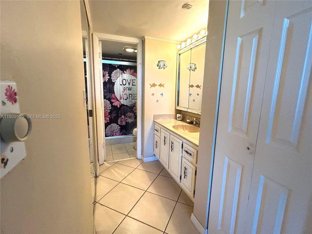 900 Saint Charles Pl 606, Pembroke Pines, FL 33026