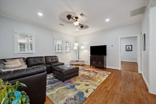 412 W 22nd Street, Houston, TX 77008