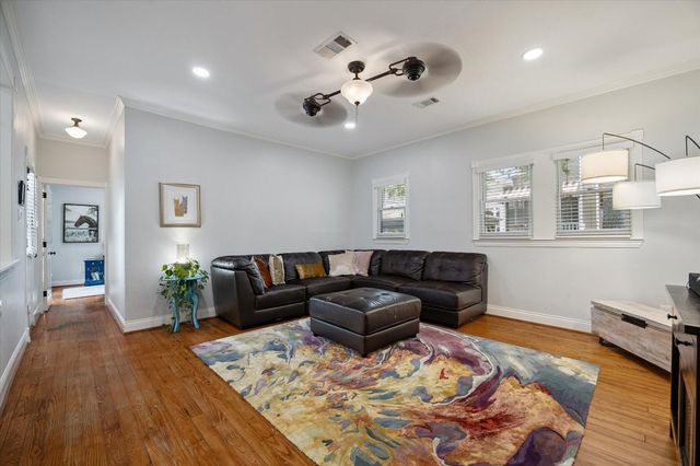 412 W 22nd Street, Houston, TX 77008