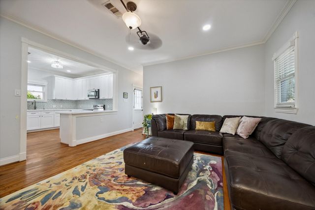 412 W 22nd Street, Houston, TX 77008