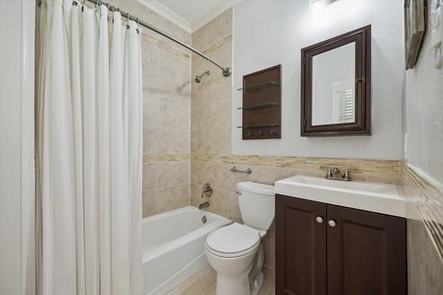412 W 22nd Street, Houston, TX 77008