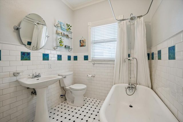 412 W 22nd Street, Houston, TX 77008