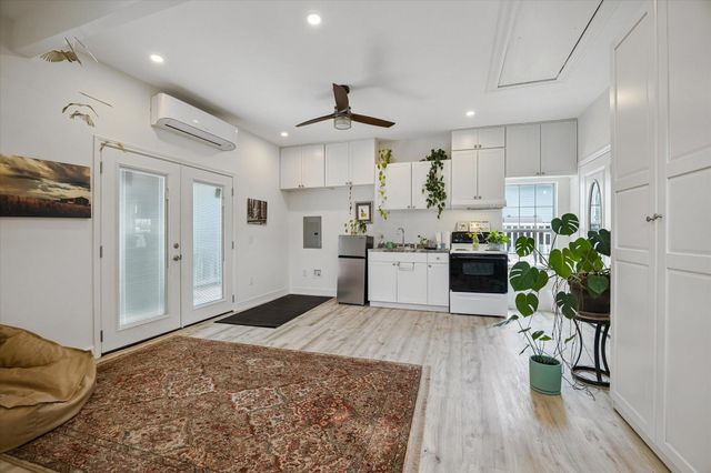412 W 22nd Street, Houston, TX 77008