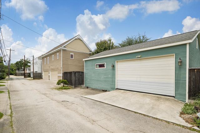 412 W 22nd Street, Houston, TX 77008
