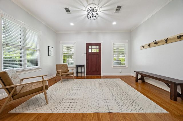 412 W 22nd Street, Houston, TX 77008