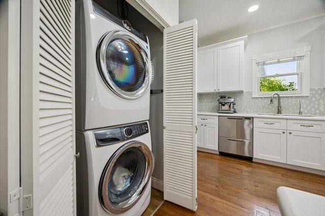412 W 22nd Street, Houston, TX 77008