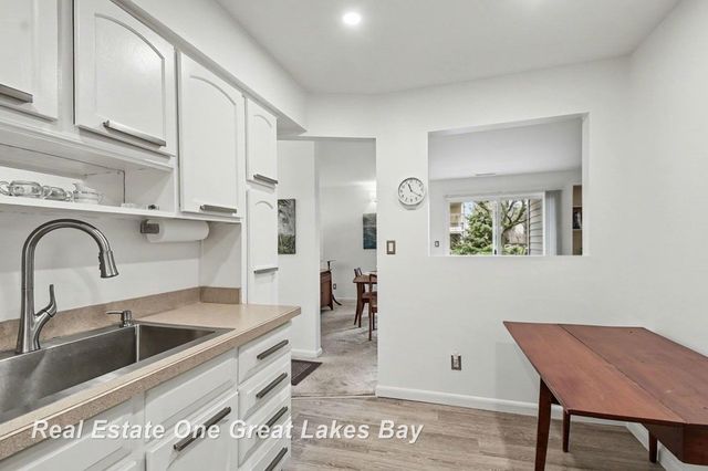 5921 W Michigan Avenue B2, Saginaw, MI 48638