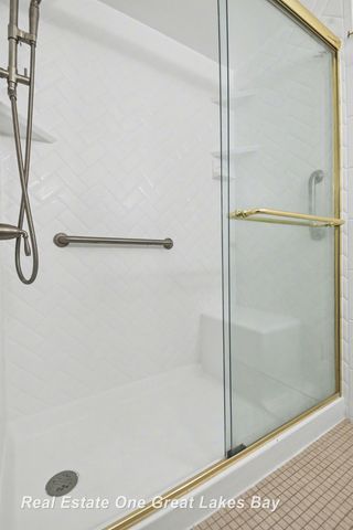 5921 W Michigan Avenue B2, Saginaw, MI 48638