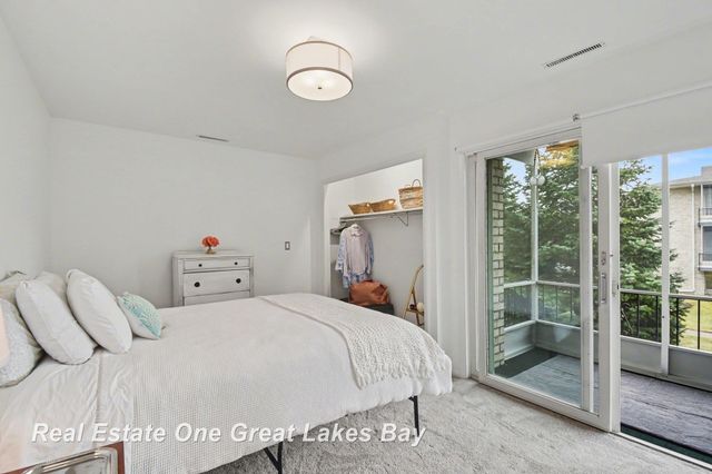 5921 W Michigan Avenue B2, Saginaw, MI 48638