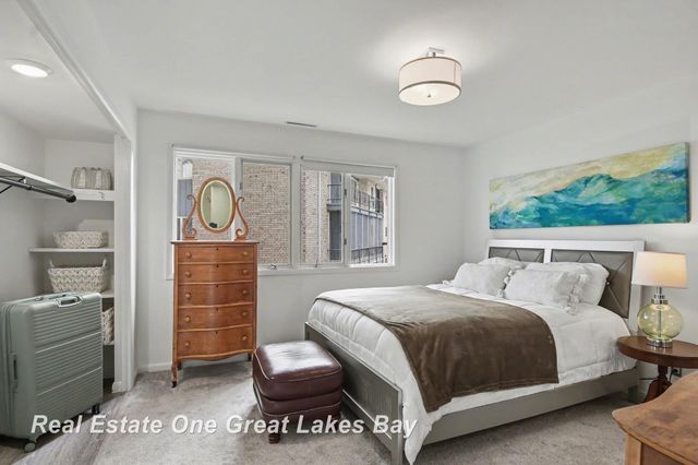 5921 W Michigan Avenue B2, Saginaw, MI 48638