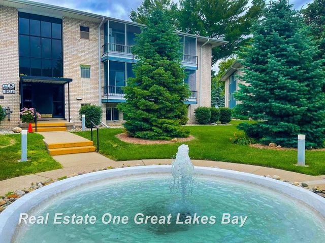 5921 W Michigan Avenue B2, Saginaw, MI 48638