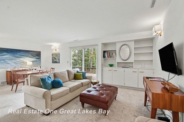 5921 W Michigan Avenue B2, Saginaw, MI 48638