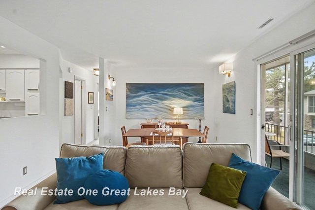 5921 W Michigan Avenue B2, Saginaw, MI 48638