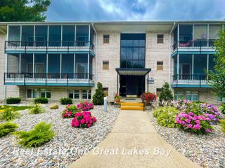 5921 W Michigan Avenue B2, Saginaw, MI 48638