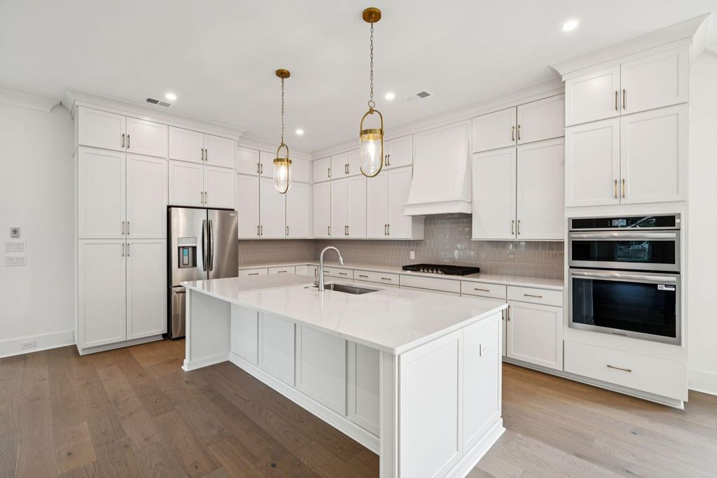 Image 22 of property listing at 1460 Periwinkle Drive, Mount Pleasant, SC 29466