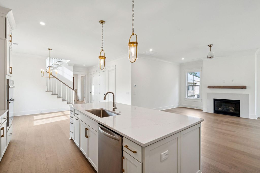 Image 25 of property listing at 1460 Periwinkle Drive, Mount Pleasant, SC 29466