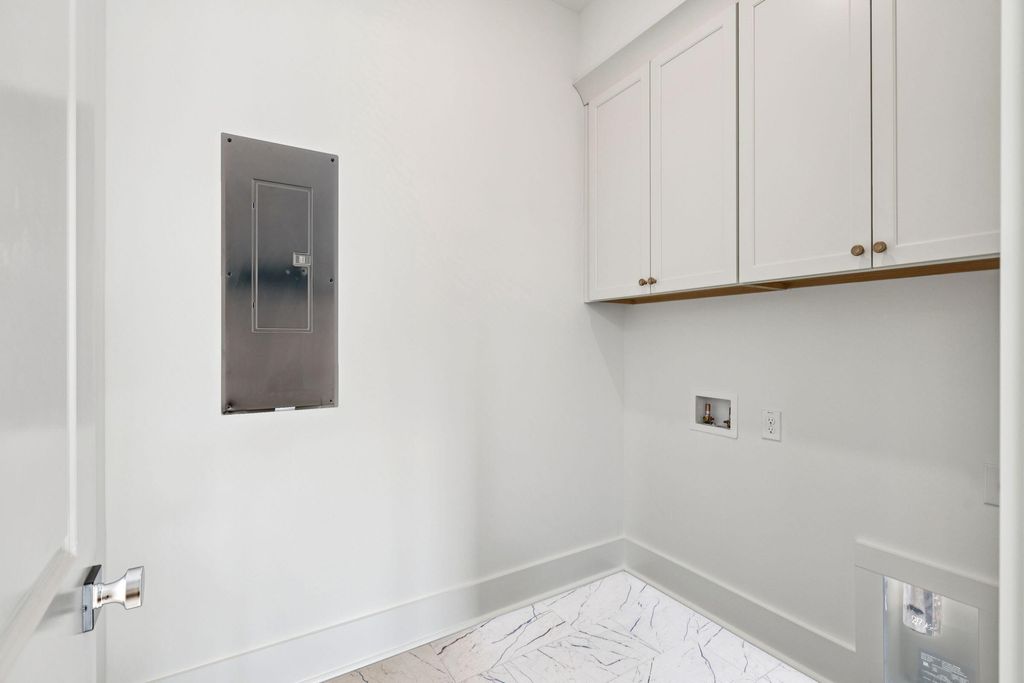 Image 30 of property listing at 1460 Periwinkle Drive, Mount Pleasant, SC 29466