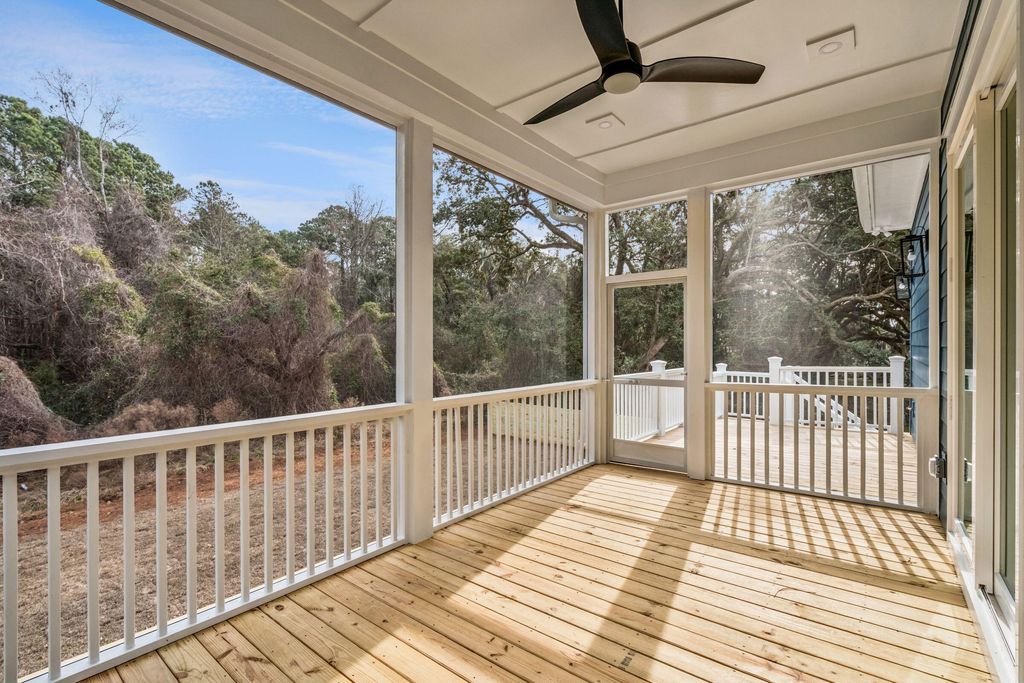 Image 33 of property listing at 1460 Periwinkle Drive, Mount Pleasant, SC 29466