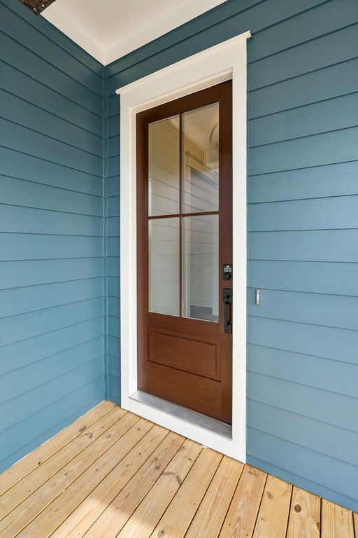 Image 4 of property listing at 1460 Periwinkle Drive, Mount Pleasant, SC 29466