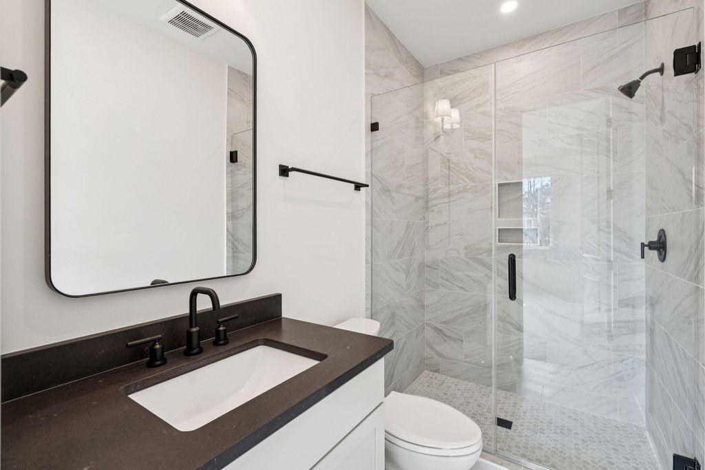 Image 51 of property listing at 1460 Periwinkle Drive, Mount Pleasant, SC 29466