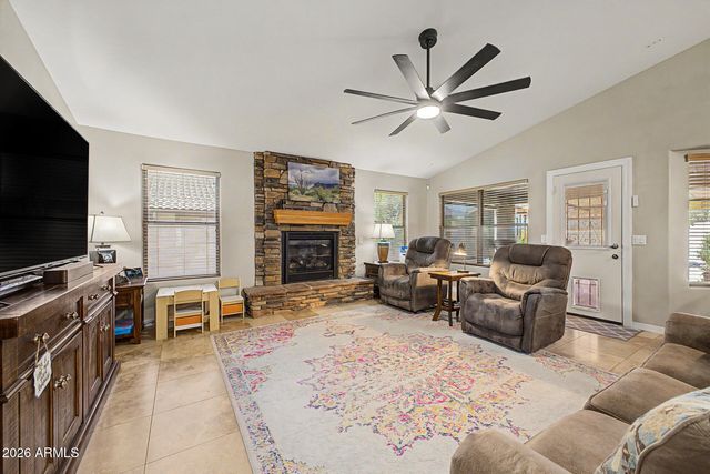 2682 S Elm Street, Gilbert, AZ 85295