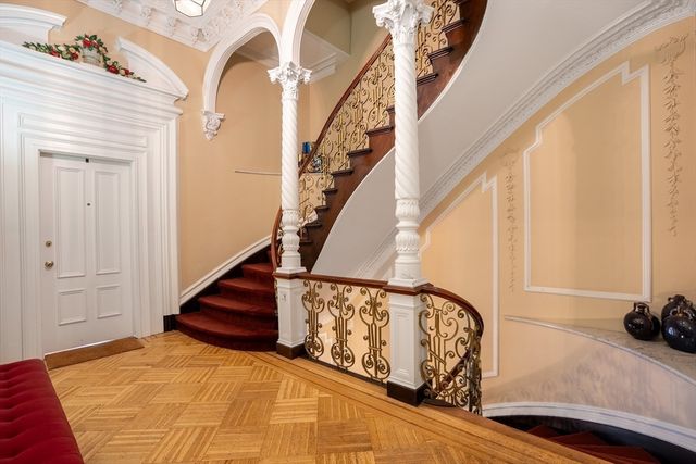 127 Beacon St 32, Boston, MA 02116