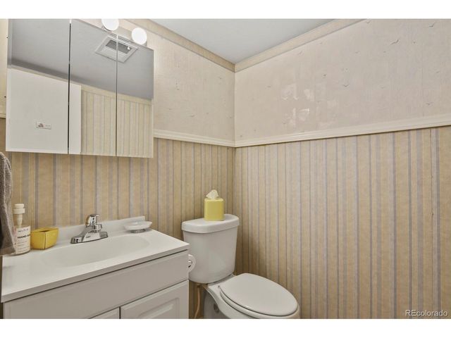 13315 W 72nd Cir, Arvada, CO 80005