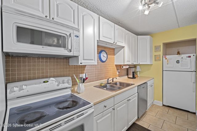 280 Hayes Avenue Unt9, Cocoa Beach, FL 32931