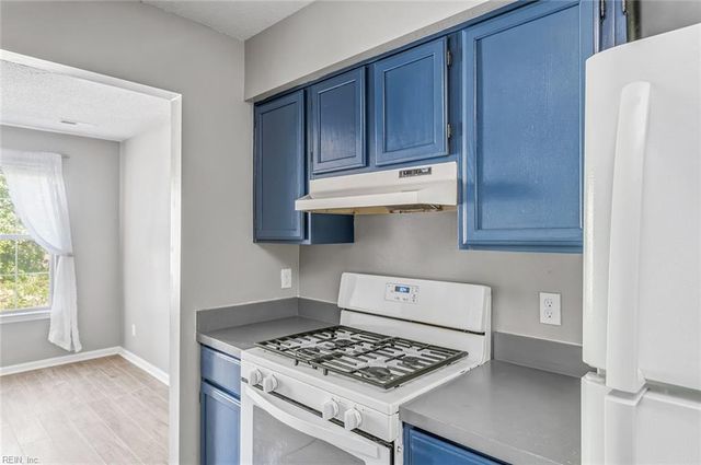 12742 Daybreak CIR, Newport News, VA 23602