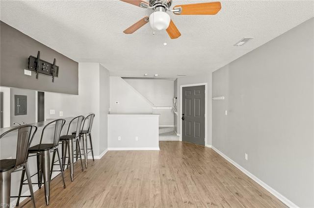 12742 Daybreak CIR, Newport News, VA 23602