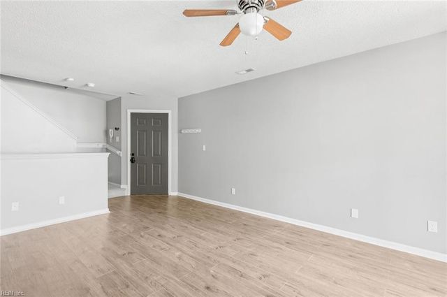 12742 Daybreak CIR, Newport News, VA 23602