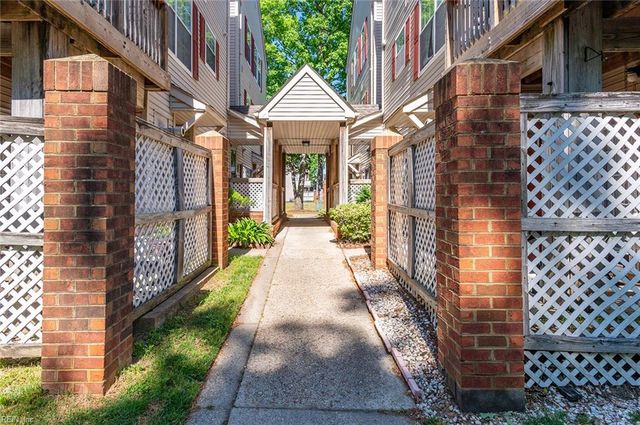 12742 Daybreak CIR, Newport News, VA 23602